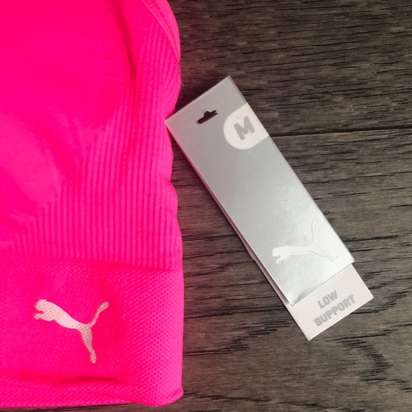 💖HP 09/26💖 Puma fuchsia woman’s sport bra - Picture 5 of 7